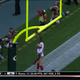 Illustration for article titled Vernon Davis Scores Touchdown, Attempts To Dunk On The Goalpost, Fails